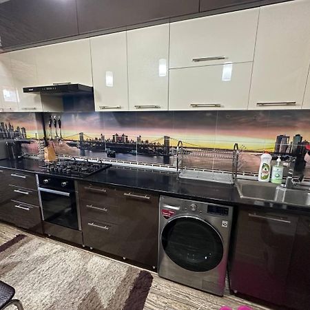 Hi-Tech Apartment In City Center Taşkent Dış mekan fotoğraf